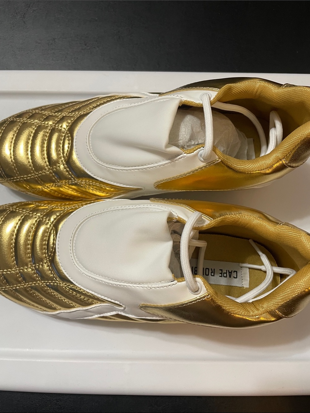Cape Robbin Gold & white Vulay round toe Women's Athletic Sneakers NWT Sz. 9 - Picture 5 of 13